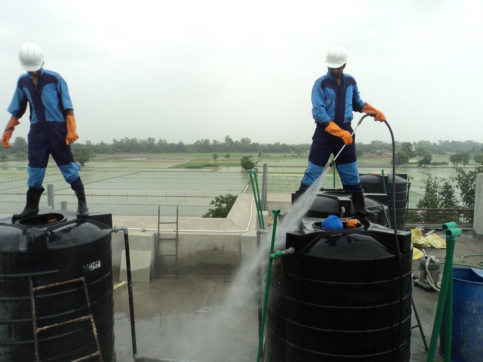 Water Tank Cleaning Workers
